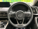 【純正革巻きステアリング】上質な革を使用することで、手にしっかり馴染みとても運転しやすいハンドルです♪