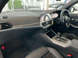 BMW正規認定中古車はもちろん全国各地のBMW正規ディーラーにて点検修理、保証対応が可能です。遠方のお客様やご転勤の多い方にも、安心してお乗り頂けます。