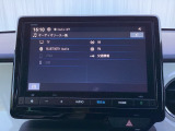 お持ちのスマートフォンと連携して、ナビやBluetoothでの音楽再生が可能です。デザインはもちろん、操作性も良好です。