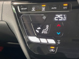 【オートエアコン】一度お好みの温度に設定すれば、車内の温度を検知し風量や温度を自動で調整。暑い…寒い…と何度もスイッチ操作をする必要はありません。快適な車内空間には必須の機能ですね♪