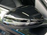 納車前整備は、メルセデスベンツ国際認定メカニックによる最新の検査ライン等の施設が充実した当社工場で入念に行います。メルセデス・ベンツの定める厳しい基準をクリアしたお車のみをご案内させて頂きます。