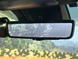 【デジタルインナーミラー】後席の大きな荷物や同乗者で後方が確認しづらい時でも安心!カメラが撮影した車両後方の映像をルームミラー内に表示。クリアな視界で状況の確認が可能です!
