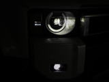 【LEDヘッドライト/LEDフォグランプ】悪天候や夜間の走行も視界良好で安心してお乗りいただけます。
