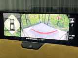 【360°ビューモニター】専用のカメラにより、上から見下ろしたような視点で360度クルマの周囲を確認することができます☆死角部分も確認しやすく、狭い場所での切り返しや駐車もスムーズに行えます。