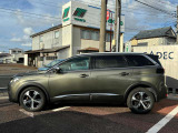 横から見てもバランスの取れた見た目で美しい造形美です!