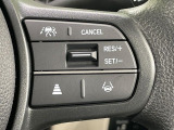 【アダプティブクルーズコントロール】高速道路での長距離走行が楽に!!自動で速度を保つクルーズコントロールが、衝突軽減システムと連携し、前方の車両を感知して車間を保つように速度調節してくれます!!