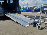 N-BOX+カスタム G 車いす仕様車 電動ウインチ リモコン付 ナビ Bカメラ