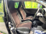 運転席シート廻りは使用感も少なく、良好な状態となっています。丁寧に使われていたことがよくわかりますね。