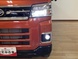 【LEDヘッドライト・LEDフォグ】LEDヘッドライト・フォグランプで視界を明るく照らしてくれるので、夜間走行の安心感を一層高めます♪LEDの明るい光が霧の発生や悪天候時に視界確保をサポートします!