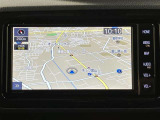 純正ナビを装備。タッチパネル式で使いやすく、お出かけもラクラクです。