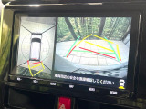【パノラミックビューモニター】専用のカメラにより、上から見下ろしたような視点で360度クルマの周囲を確認することができます☆死角部分も確認しやすく、狭い場所での切り返しや駐車もスムーズに行えます。