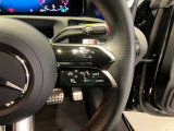 ☆ステアリングシフトが装備されております。ステアリングから手を離さずにシフトチェンジができます。マニュアルモードをご選択頂くことにより、よりアグレッシブな走行が可能となります!