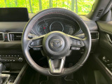 【純正革巻きステアリング】上質な革を使用することで、手にしっかり馴染みとても運転しやすいハンドルです♪