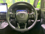 【純正革巻きステアリング】上質な革を使用することで、手にしっかり馴染みとても運転しやすいハンドルです♪