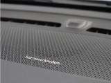 【harman/kardon】世界のオーディオファン垂涎のプレミアムサウンドシステムを搭載。原音に近い音場空間を忠実に再現。乗る人すべてに最良の音響体験を提供します。