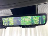 【デジタルインナーミラー】後席の大きな荷物や同乗者で後方が確認しづらい時でも安心!カメラが撮影した車両後方の映像をルームミラー内に表示。クリアな視界で状況の確認が可能です!
