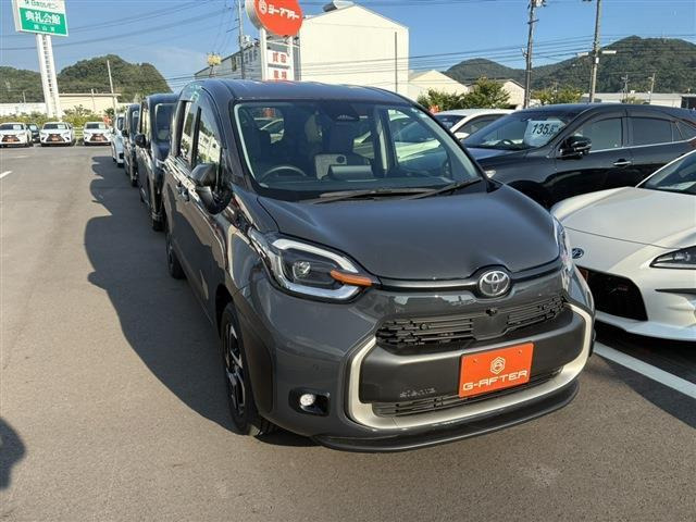 シエンタ ハイブリッド 1.5 Z E-Four 4WD ナビ地デジ全周囲カメラ両側電動レーダーク