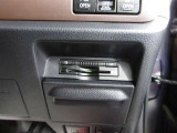 ビルトインタイプのETCで車内の収まりもスッキリ! 高速を使う方は必須のオプションですね!