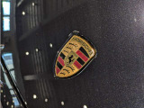 ポルシェの認定中古車は、ポルシェの特徴や構造、システムに精通したプロフェッショナルであるテクニシャンによって、合計111項目にわたる厳格なチェックをクリアした車両のみを取り扱っております。