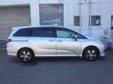 すべての車に外装のコーティングと各種ルームクリーニングを施工いたします!外装も内装も愛車はいつもピカピカキレイが気持ちいいですね♪