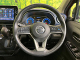 【純正革巻きステアリング】上質な革を使用することで、手にしっかり馴染みとても運転しやすいハンドルです♪