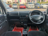 当社では社長自ら会場に出向き品質のいいお車の仕入れを行なっています。