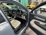 XC40 B4 AWD インスクリプション 4WD 4WD 本革シート