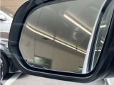 納車前整備は、メルセデスベンツ国際認定メカニックによる最新の検査ライン等の施設が充実した当社工場で入念に行います。メルセデス・ベンツの定める厳しい基準をクリアしたお車のみをご案内させて頂きます。