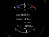 運転席のメータパネル類は常に視界に入る場所ですので、大事なチェックポイントです。ぜひ実際にご乗車ください。