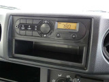 純正のAM/FMカーラジオを装備です。
