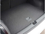 Audi正規ディーラーが高品質をお約束。高度な訓練・教育を受けたAudi専任メカニックが、100項目にもおよぶ精密な点検を実施。すべてクリアしたAudi車だけ、あなたのお手元に届けられるのです