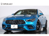 テールライトやフロントまわりがよりスタイリッシュになった後期モデルのCLA45Sでございます。稀 少色「ハイパーブルーメタリック」が印象的な1台です。