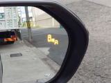 後方からの接近車両を教えてくれるブラインドスポットモニター付き