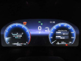 運転席のメータパネル類は常に視界に入る場所ですので、大事なチェックポイントです。ぜひ実際にご乗車ください。