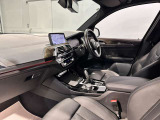 ABS:急ブレーキの車輪ロックを防止。車の安定性と操縦性を確保!