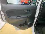 お車の状態をしっかりとお伝えするために1台の車両に付き40枚以上の画像を用意しております。外装はもちろん、室内の装備やお車の特徴などごらんください。