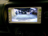 車庫入れなどでバックする際に後方確認ができて便利です。車庫入れ苦手な人もこれで安心!!