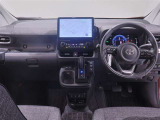 運転席から見たインパネ周りです。シートからはメーターはもちろん、広く周りを見渡せるフロントウィンド&インパネはリラックスして運転に集中することが出来ます!