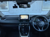 見通しのよいすっきりとした視界で、誰でも運転しやすいです。運転のしやすさは疲れにくさにも繋がりますよ♪