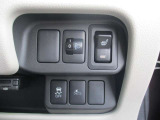 運転席にはシートヒーターが完備されています!