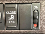【パワースライドドア】スマートキーや運転席のスイッチでスライドドアの開閉が可能♪電動だから力を入れてドアを開ける必要が無く、小さいお子様でも、重い荷物を持っている時もラクに開け閉めできます♪