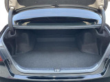 【トランク】積み込みやすくて、たっぷり積める荷室です。シートアレンジできるものは、乗車人数と荷物の量や大きさによってシートを動かすことができるので、より快適なドライブが可能です!