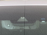 【トヨタセーフティセンス】走行中に前方の車両等を認識し、衝突しそうな時は警報とブレーキで衝突回避と被害軽減をアシスト。より安全にドライブをお楽しみいただけます。