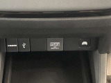 USBも完備しており長距離でも安心です!スマートフォンやタブレット等の充電が可能なUSBポート付きです。好きな音楽も一緒に連れ出せますよね。