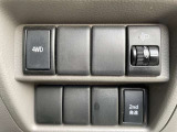 4WD車