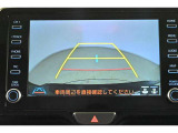バックガイドモニターで、後方を確認しながら安心して駐車することができます。運転初心者も熟練者も必須の機能ですよ!