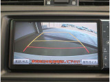 バックガイドモニターで、後方を確認しながら安心して駐車することができます。運転初心者も熟練者も必須の機能ですよ!