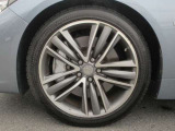 切削19インチアルミホイール(19×8.5J)、インセット:50、P.C.D:114.3(5穴)&245/40RF19 94Wランフラットタイヤ