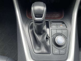 MTモード付。発進時やシフトチェンジ時もストレスなくマニュアル運転を楽しめます♪また、シーンに合わせてドライビングモードの変更も可能です!