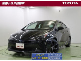 何度も姿を変えながらも第一線を走り続ける【プリウス】。静粛性と低燃費で選ばれるハイブリッドのパイオニア。内外装に「黒」をちりばめた特別仕様車Black Editionです。